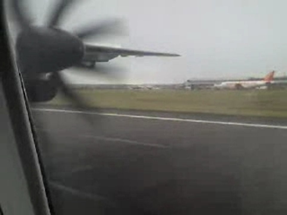 Atterrissage Edinburgh Dash8 Q400
