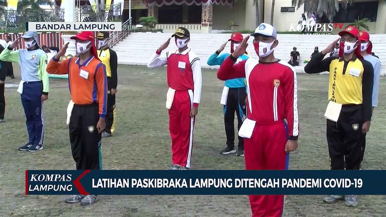 Anggota Paskibraka Lampung Terapkan Protokol Kesehatan Saat Berlatih Baris-Berbaris