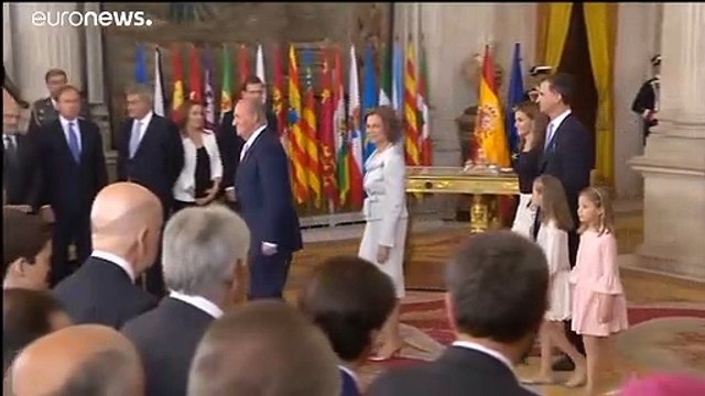Exil de Juan Carlos : l'homme derrière la légende décrit sans fard en Espagne