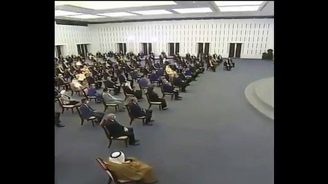 Beşar Esad konuşma yaparken fenalaştı