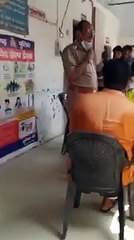 यूपी: सत्ताधारी विधायक को थाने में इंचार्ज ने सुनाई खरी-खरी, वीडियो वायरल