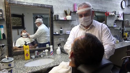 17 yıl önce annesine lazım olan kanı bulamayınca, 30 bin kişilik banka kurdu