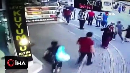 Hep böyle duyarlı olunabilse... Kapkaççıyı yakalamak için vatandaşlar seferber oldu