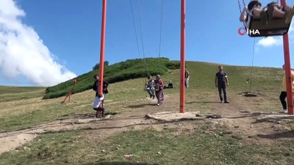 Yaylada dev salıncak keyfi