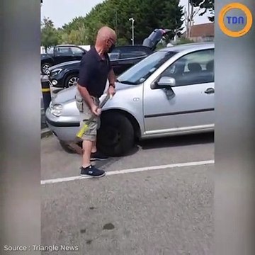 Un homme est contraint de casser une vitre de voiture pour sauver le chien enfermé à l'intérieur
