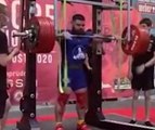 400 kg fazla geldi ve dizleri kırıldı