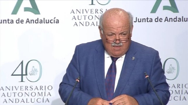Andalucía estudia si evidencias científicas recomiendan prohibir fumar en público