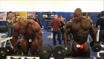 Branch Warren pumping up Backstage @ Arnold Classic