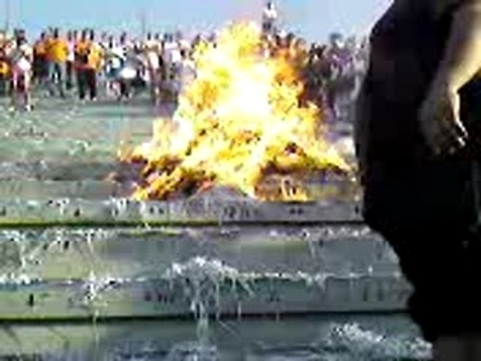 Feu au Winners Virage sud