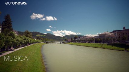 "Così Fan Tutte". Mozart volta a Salzburgo adaptado à pandemia