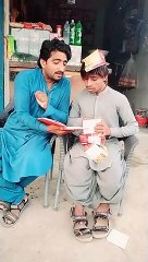 Ak bachy ki nakal utr ry han