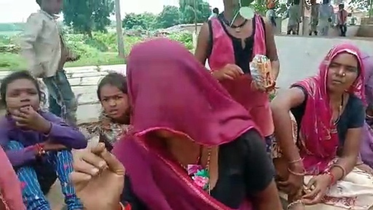 मूलभूत सुविधाओं को लेकर भील समाज ने रखी मांग