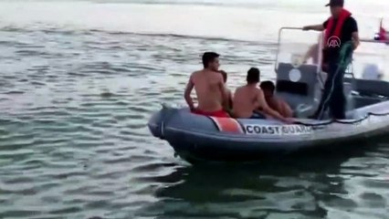 Lastik botla denizde mahsur kalan 4 kişi kurtarıldı - ADANA
