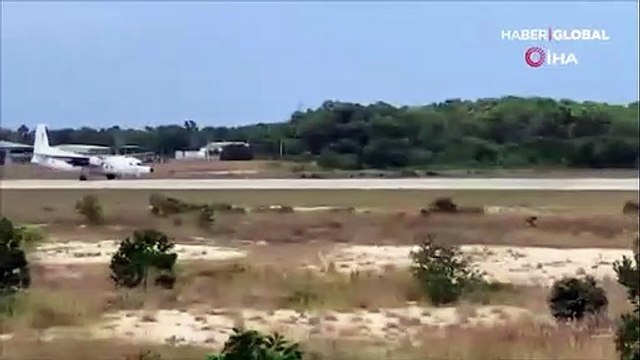 Tayland'da askeri uçak burun üstü acil iniş yaptı