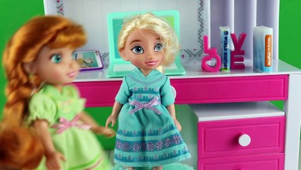 New Desk for School! Elsa and Anna Toddlers