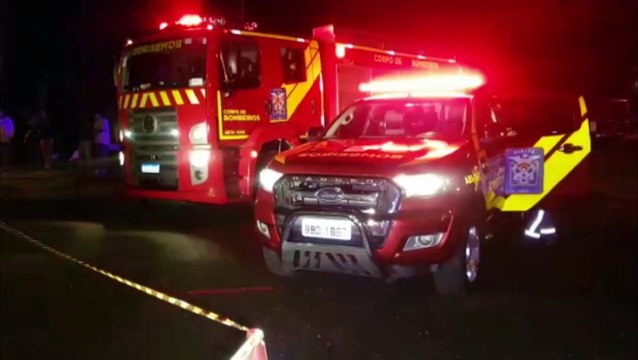 Residência é destruída por incêndio no Bairro Cataratas