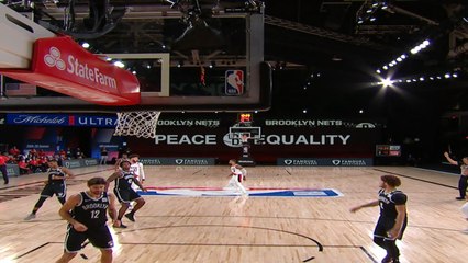 Play of the Day: Damian Lillard