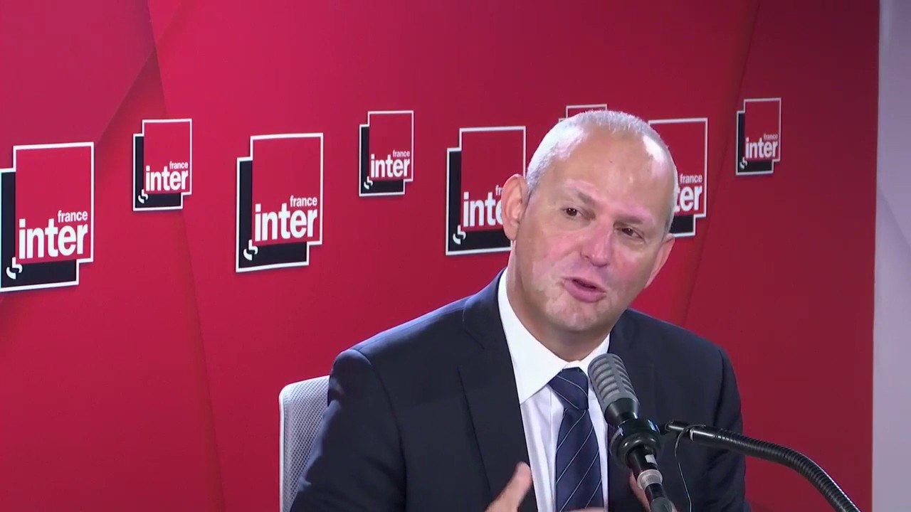 Jérôme Salomon : "Nous observons deux départements particulièrement à risque : Paris et Marseille. Nous surveillons aussi une vingtaine de départements qui sont au-dessus d'un certain seuil de vigilance."