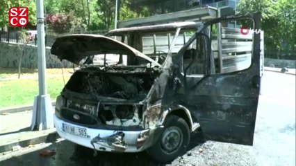 Üsküdar’da alev alev yanan araç hurdaya döndü