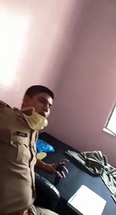 शाहजहांपुर: खाकी वर्दी पर फिर लगा रिश्वत लेने का दाग