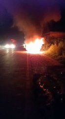 हापुड़ में चलती कार बानी आग के गोला