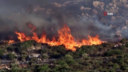 Çeşme'deki yangına havadan müdahale başladı