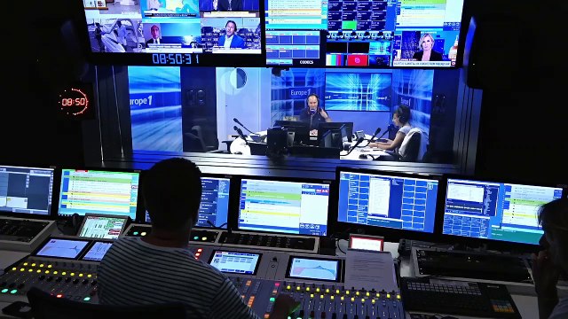 BEST OF - Nicolas Sarkozy : Je suis souvent d'accord avec moi-même ! (Canteloup)