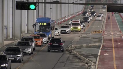 [날씨] 잠수교 통행 전면 재개...밤사이 중서부 호우 / YTN