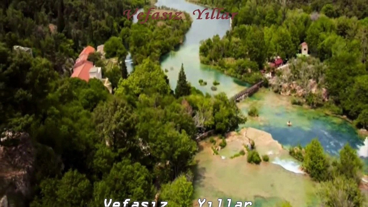 Vefasız Yıllar** seslendiren klip tasarım** Aynur AVCI