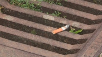 La mayoría de las comunidades estudia prohibir fumar en la calle