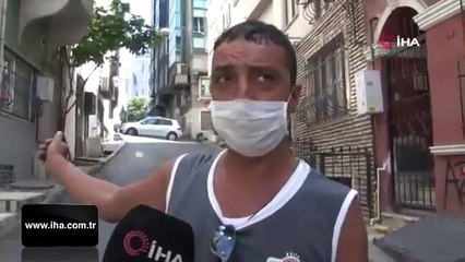 Taksim'de kapkaç dehşeti kamerada! Kulağındaki telefonu çaldılar