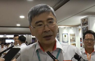 Mah lambasts Mahathir's 'unhealthy' tactics to pull shaky reps over to opposition