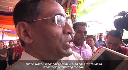 Najib joins thousands at Deepavali open houses