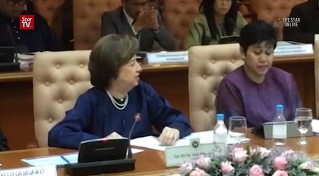 Zeti on depreciating ringgit