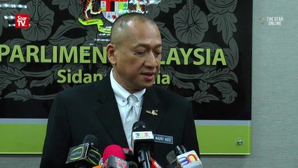 Nazri: Tun M incoherent, easy meat for me