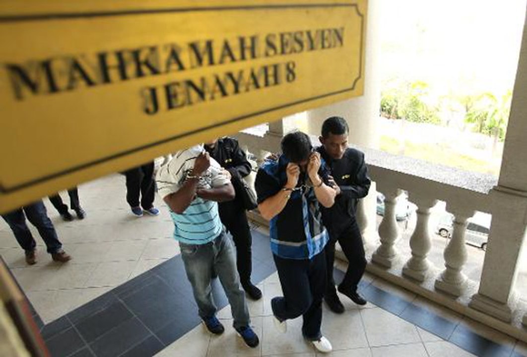 Supervisors charged with trying to bribe MACC officers