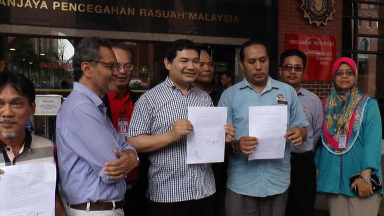Rafizi lodges MACC report, denies receiving mon...
