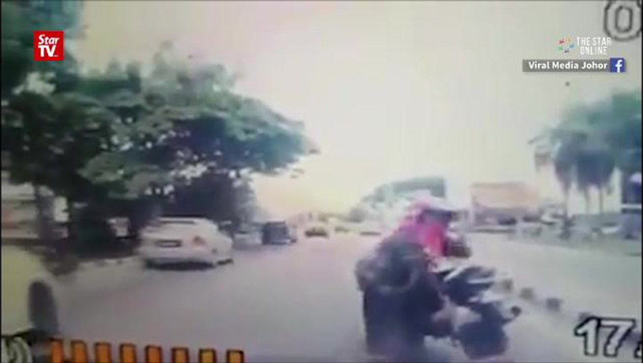 Boy fractures hand in motorcycle rim mishap