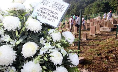 Memorial held for May 13 riot victims
