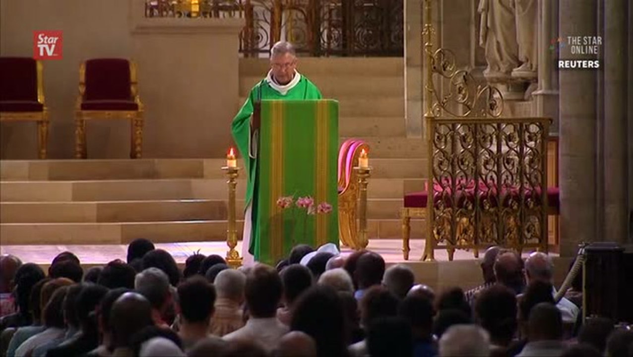 Muslims attend Catholic mass in solidarity afte...
