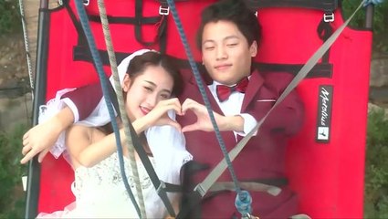 A special wedding on glass bridge