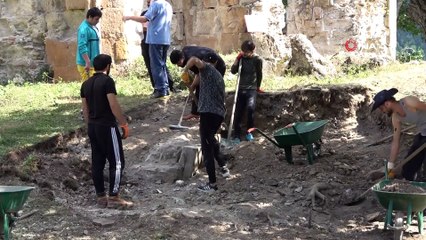 Bin 200 yıllık Tibet Kilisesi'nin saklı tarihi gün yüzüne çıkartılıyor