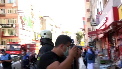 İş merkezinde çıkan yangın vatandaşları sokağa döktü