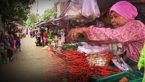 Jakarta Muslims stock up food and sweep tombs ahead of Ramadan