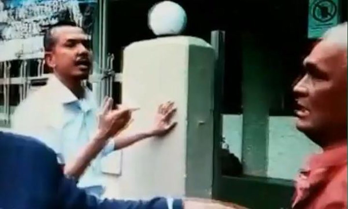 Penang CM's aide slapped by protester outside mosque