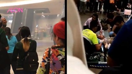 Descargar video: Woman collapses, fire breaks out at KL mall