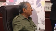 Mahathir confirms he will be questioned by police today