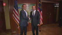 Hishammuddin meets US Defence Secretary in Singapore