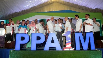 Govt to build 100,000 houses for civil servants