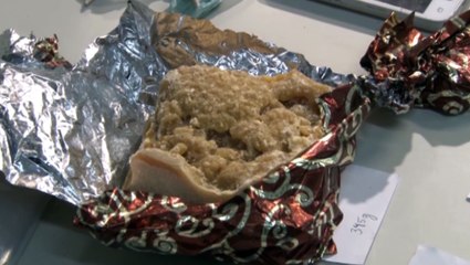 Após um dia de ‘trabalho’, mulher é detida pela PM com crack, cocaína e R$ 5 mil